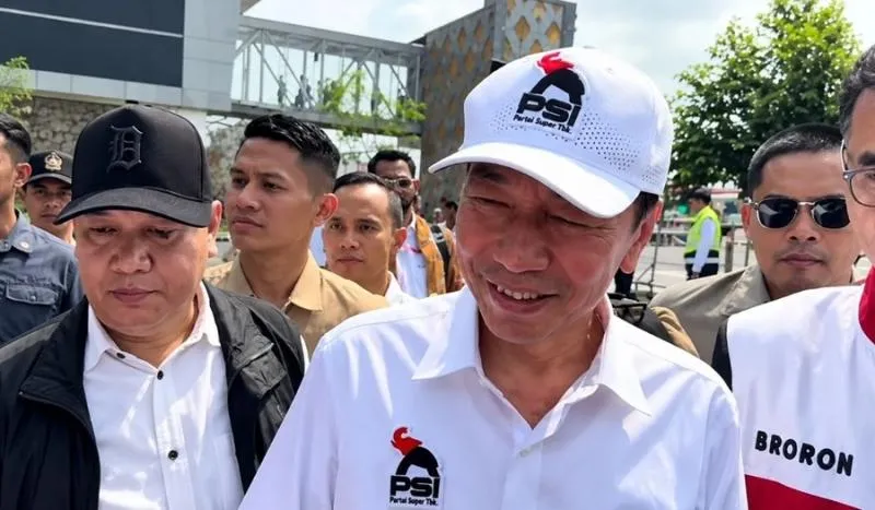 Ketika Safari Politik Jokowi Disebut Berdampak Negatif ke Perekonomian. (Istimewa).