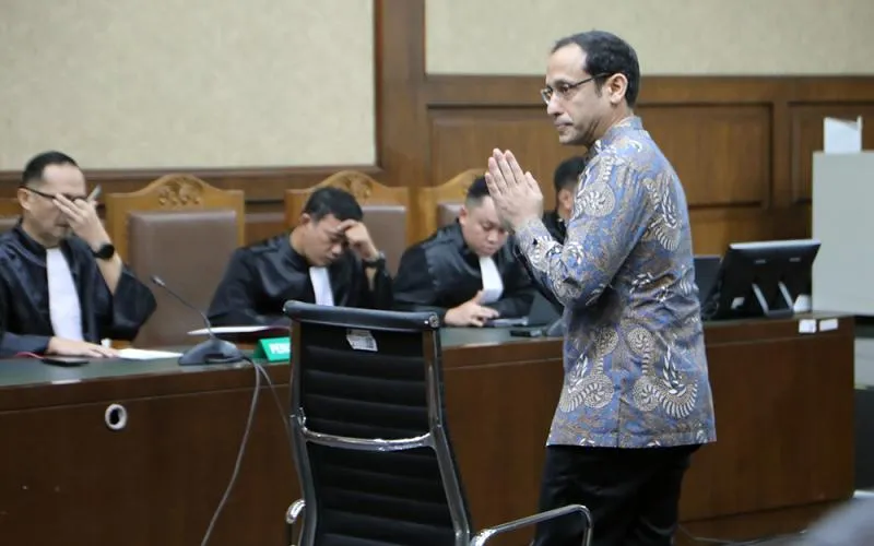 Terdakwa kasus dugaan korupsi pengadaan Chromebook dalam program digitalisasi pendidikan di Kemendikbudristek.Nadiem Anwar Makarim mengikuti sidang pembacaan putusan (vonis) di Pengadilan Tipikor, Jakarta, Selasa (30/6/2026). Majelis hakim memvonis Nadiem Anwar Makarim dengan pidana penjara 10 tahun, denda sebesar Rp1 miliar subsider 190 hari kurungan dan uang pengganti Rp809,59 miliar subsider pidana penjara selama lima tahun. Robinsar Nainggolan