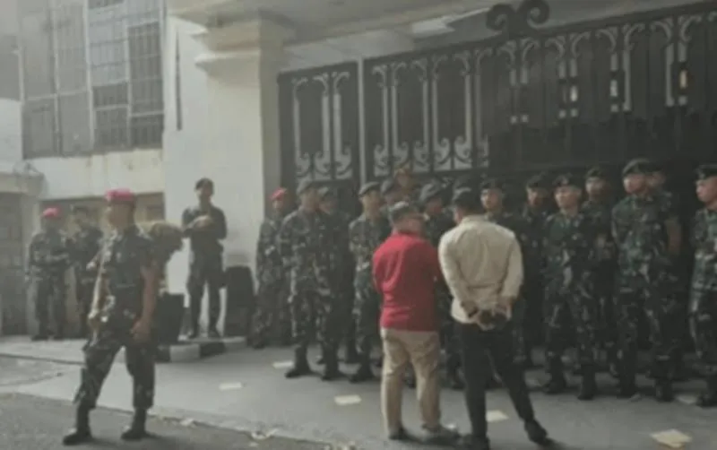 Panglima TNI Didesak Tarik Pasukan Penjaga Rumah Jampidsus. (Istimewa).
