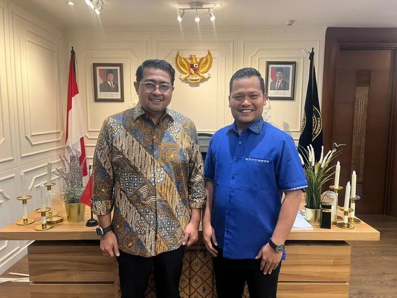 Menteri Ekonomi Kreatif yang juga Politisi Kawakan Partai Demokrat Teuku Riefky Harsya mendukung Nurdiansyah Alasta pada Musda Partai Demokrat Aceh (Istimewa)