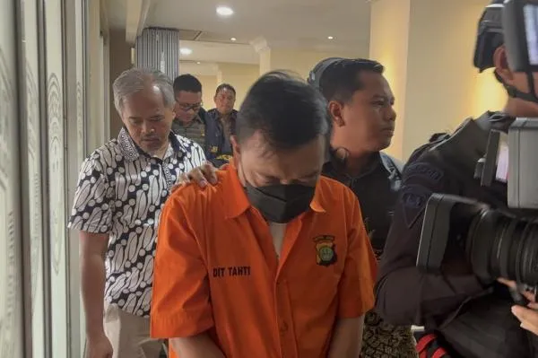 Tersangka korupsi dan TPPU, Don Ritto. (Foto: Riyan Rizki Roshali)