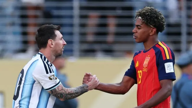 Ungkap Pesan Messi, Lamine Yamal Sebut Rasanya seperti Dapat Medali Emas. (Istimewa).
