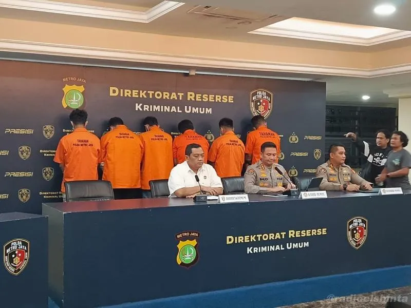 Sindikat Buzzer Penyebar Hoaks Diungkap Polisi, 8 Orang Jadi Tersangka. (Elshinta).