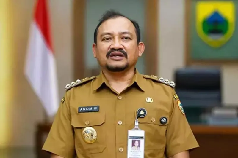 Bupati Pemalang Anom Widiyantoro Terjaring OTT KPK. (Istimewa).