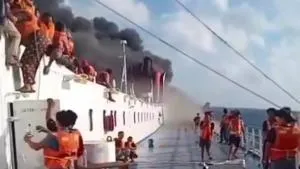 Basarnas Gunakan Heli Sisir Lokasi Kebakaran KMP Mutiara Sentosa II
