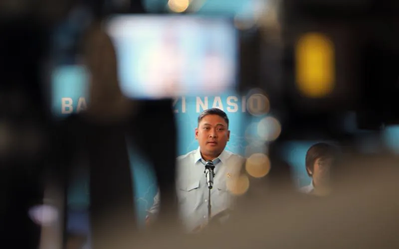 Kepala Badan Gizi Nasional (BGN) Sudaryono saat konferensi pers di Kantor BGN, Jakarta, Jumat (7/8/2026). Kepala Badan Gizi Nasional (BGN) Sudaryono menemukan sekitar 950 Satuan Pelayanan Pemenuhan Gizi (SPPG) atau dapur penyedia Program Makan Bergizi Gratis (MBG) diduga belum memenuhi standar dan sanitasi atau sertifikat Sertifikat Laik Higiene Sanitasi (SLHS). Robinsar Nainggolan