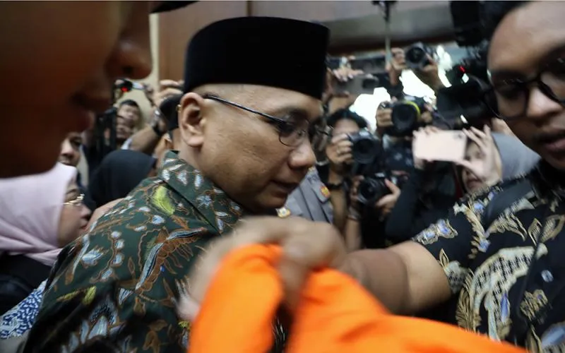Mantan Menteri Agama Yaqut Cholil Qoumas (Gus Yaqut) menjalani sidang perdana kasus dugaan korupsi kuota haji tambahan tahun 2023–2024 di Pengadilan Tipikor pada Pengadilan Negeri Jakarta Pusat, Selasa, (11/8/2026). Jaksa KPK mendakwa tindakan Gus Yaqut telah merugikan keuangan negara sebesar Rp 622 miliar berdasarkan audit Badan Pemeriksa Keuangan (BPK). Robinsar Nainggolan