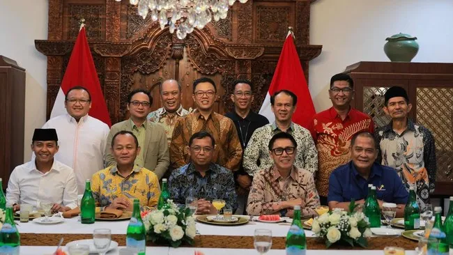 Jelang Sidang Tahunan MPR, Sekjen Parpol Pemerintah Kumpul Malam-malam. (Istimewa).