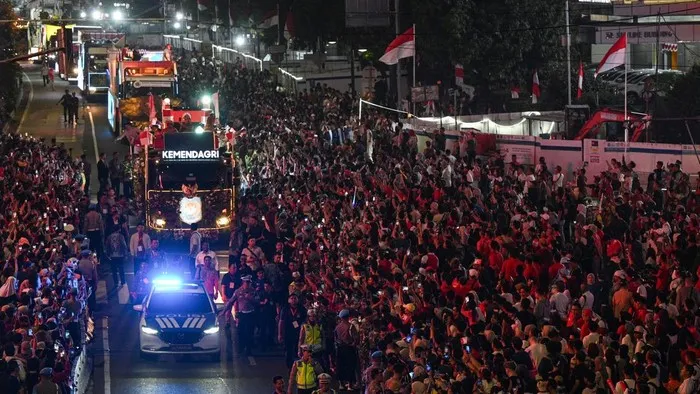 Semarak peringatan HUT ke-81 Kemerdekaan Republik Indonesia turut diramaikan melalui pawai kendaraan kementerian dan lembaga di Jalan MH Thamrin, Jakarta, Senin (17/8/2026). ANTARA FOTO/FAUZAN