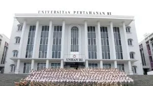 Di Tengah Polemik Larangan Hijab, Sosok Rektor Unhan RI Jadi Sorotan