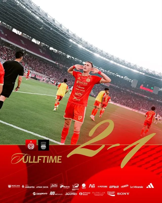 Dikalahkan Persija dengan Dramatis, Begini Reaksi Pelatih Persib. (x Persija).