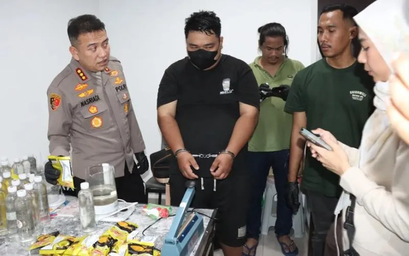 Rumah Produksi Narkoba Etomidate WN China di PIK 2 Dibongkar Polisi. (Istimewa).