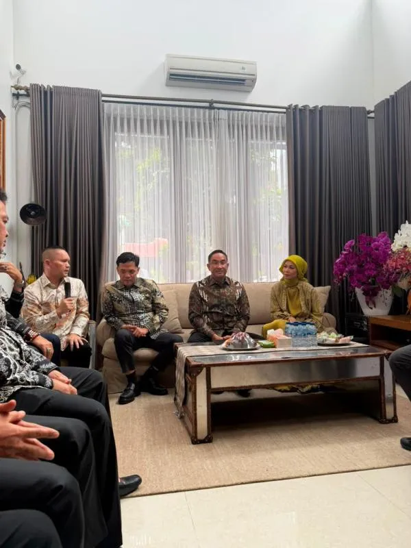 Komisi III DPR RI mengunjungi rumah Kapolri Baru Suyudi Ario Seto, Sabtu (03/10/2026) Sore (Istimewa)