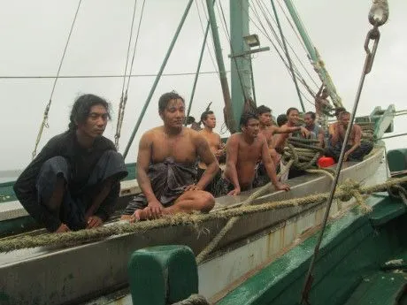 Anak buah kapal di benjina Foto: Rachmadin Ismail/detikcom