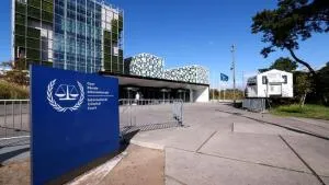 Trump Sanksi ICC Usai Eks Hakimnya Raih Nobel