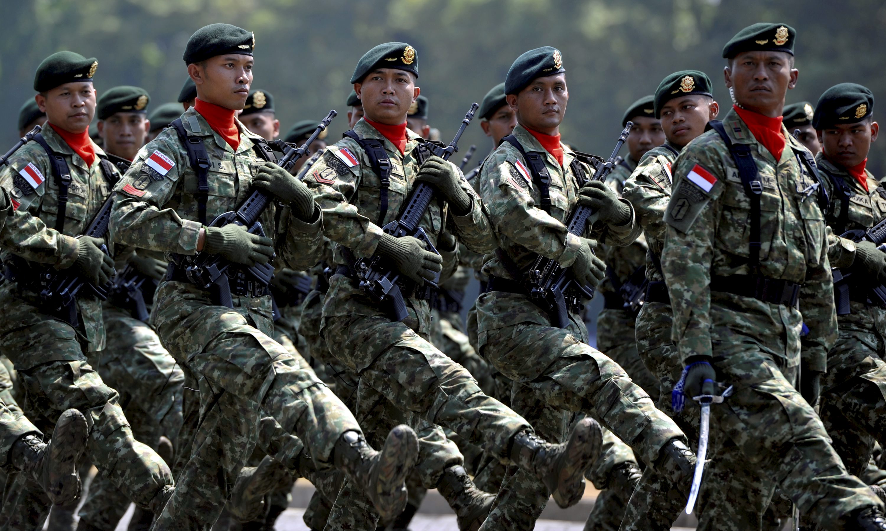 Parade militer dalam HUT TNI (Ist)