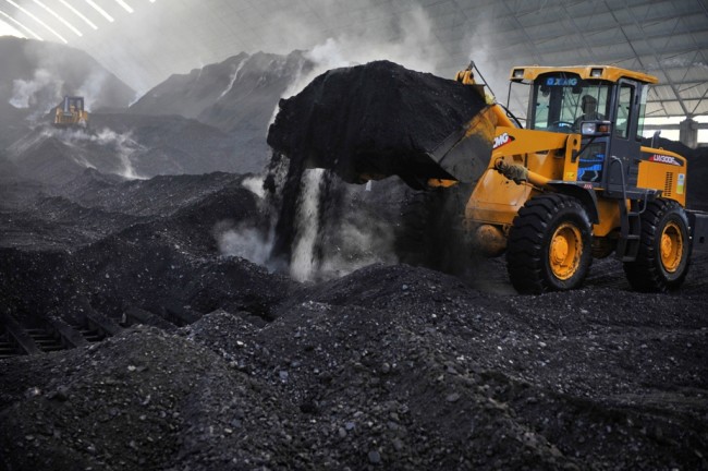 Pendapatan perusahaan batu bara bisa tergerus karena kebijakan harga batu bara DMO (foto: metrotv)