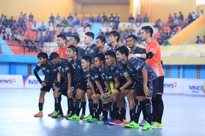 Kemenangan akhirnya datang juga. Setelah tiga kali hanya meraih hasil imbang, Vamos FC Mataram akhirnya mendapatkan tiga poin. Mereka membekuk BJL Shiba 2000 Semarang 5-4.(vamosfutsal.com)