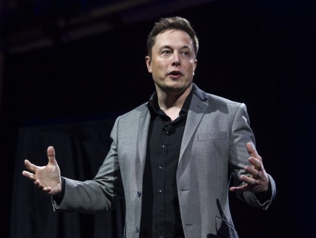 Elon Musk, CEO SpaceX  (foto: breitbart)
