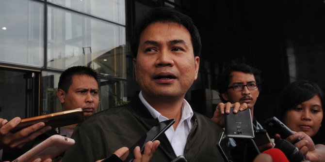 Penyidikan Kasus Dana Perimbangan, KPK Panggil Azis Syamsudin (foto: merdeka.com)