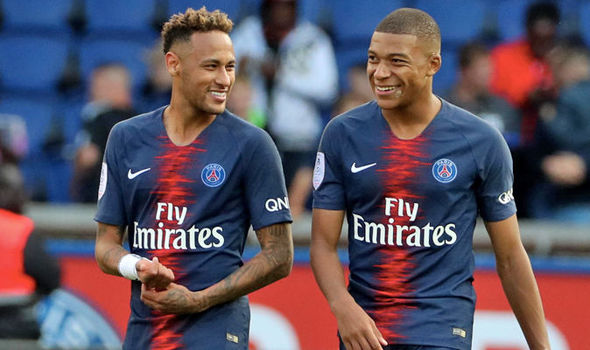 Pembelian Neymar (kiri) dan Mbappe (kanan), menjadi awal dugaan pelanggaran finasial yang dilakukan klub PSG (getty)