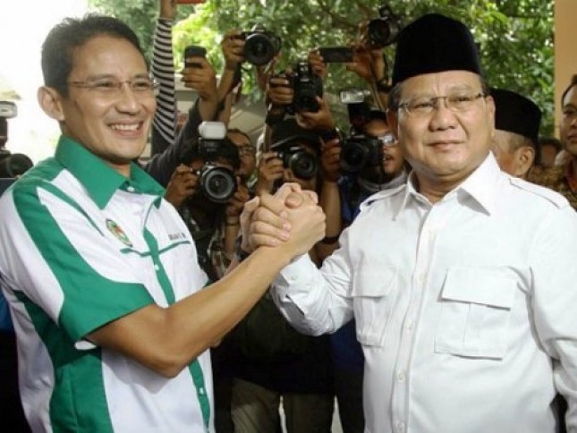 Prabowo Subianto dan Sandiaga Uno (foto: sebarr.com)