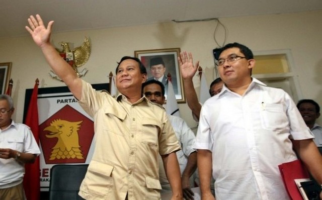Wakil Ketua Umum DPP Partai Gerindra Fadli Zon dan calon presiden Prabowo Subianto (Foto: Sebarr.com)