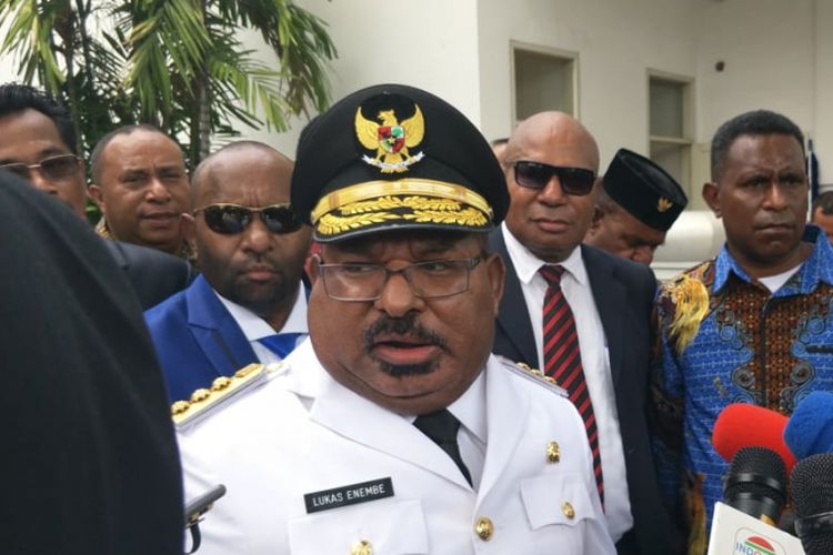 Gubernur Papua Lukas Enembe (Foto: Kompas)