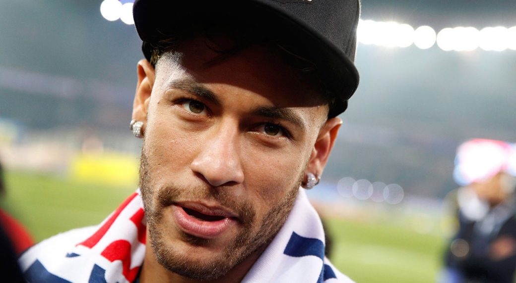 Penyerang asal Brasil, Neymar ketika merayakan gelar juara Liga Perancis bersama klub PSG (ap)