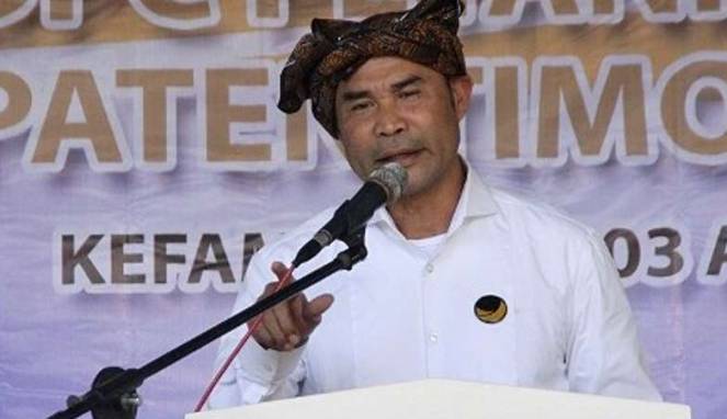 Gubernur Nusa Tenggara Timur Viktor B Laiskodat pecat Kepala BPBD NTT Thomas Bangke karena lamban tangani bencana (Foto: Nusantaranews)