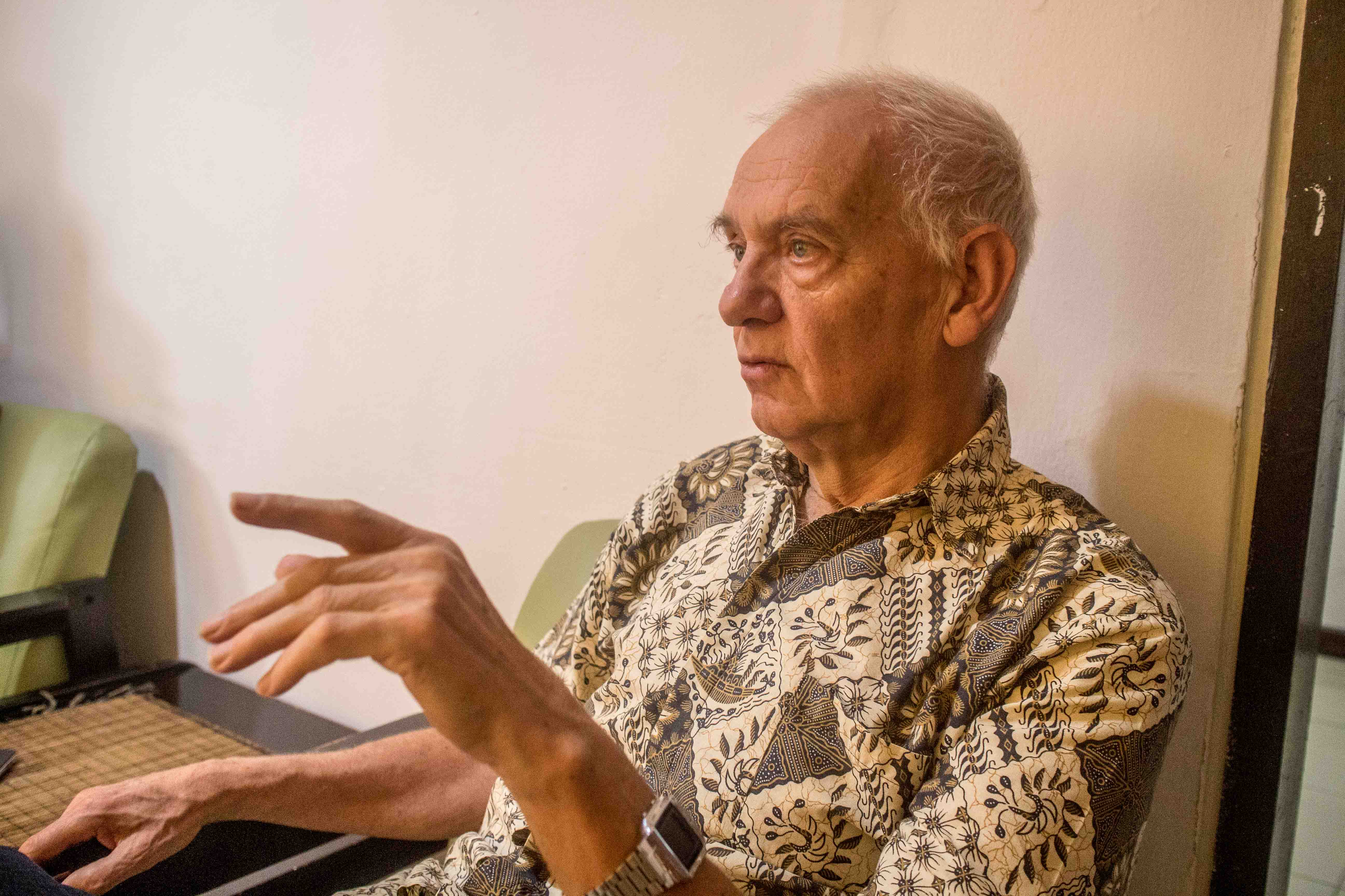 Sejarawan asal Belanda Harry Poeze ketika diwawancarai di Wisma Shalom, Senen, Jakarta Pusat (Foto: Hartanto Adi Saputra)