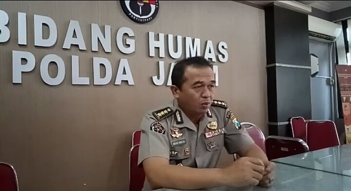 Kepala Bidang Hubungan Masyarakat Polda Jatim Komisaris Besar Polisi Frans Barung Mangera (Foto: Jatimnet)
