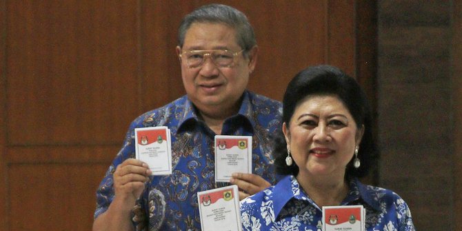 Presiden ke-6 RI Susilo Bambang Yudhoyono (SBY) dan istrinya Ani Yudhoyono (merdeka.com)